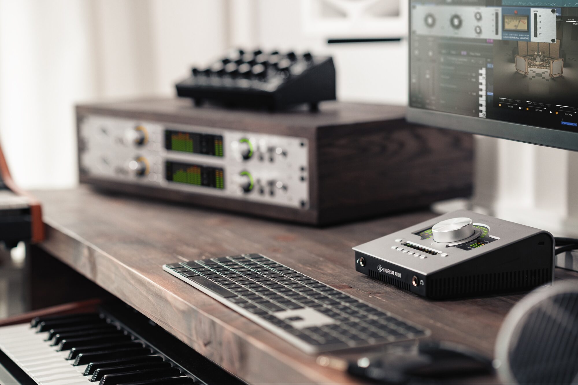 Universal Audio Apollo Twin X Quad Gen 2 Thunderbolt Audio Interface, Studio+ Edition, New, Action Position Back