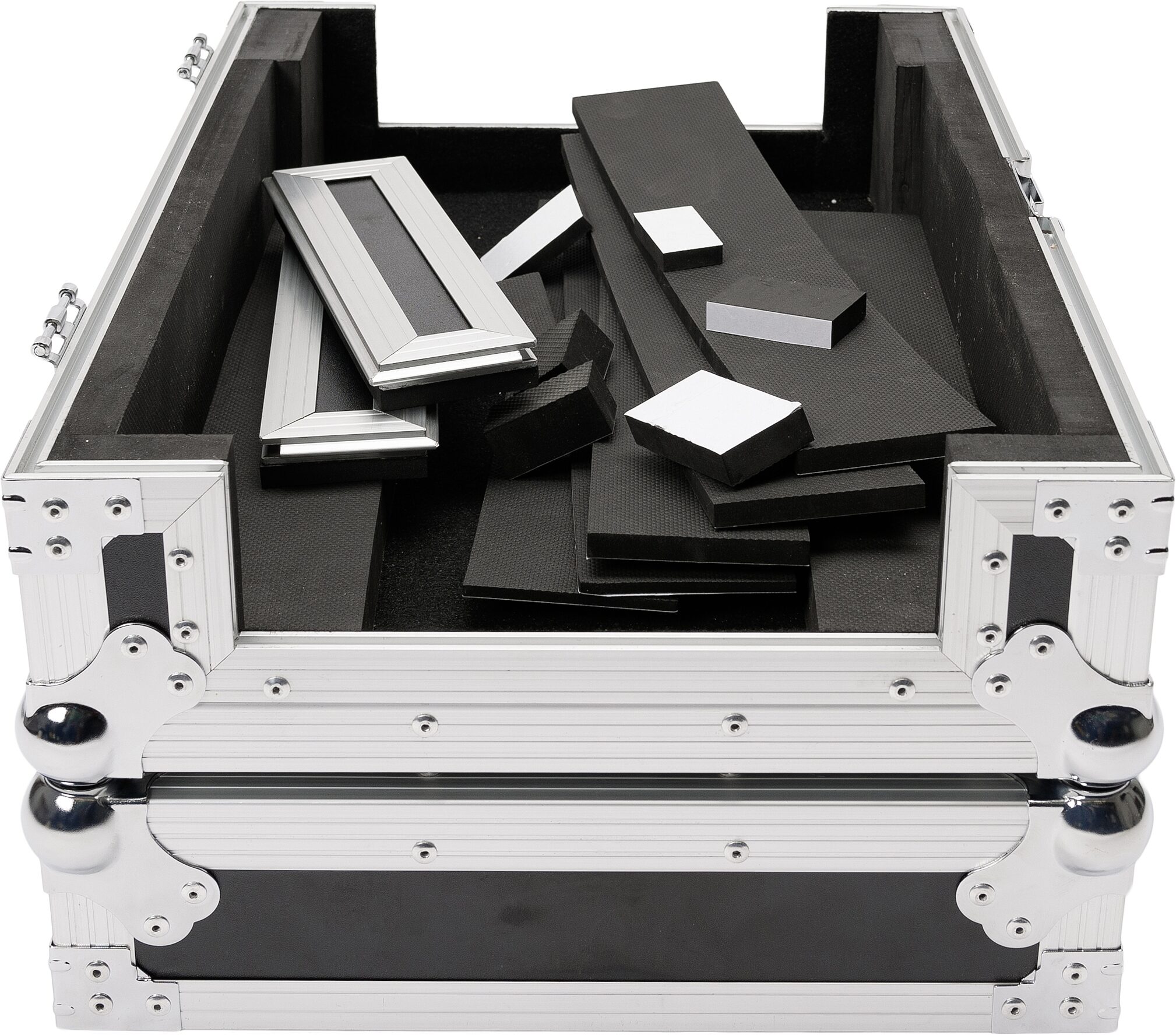 Magma Multi-Format Flight Case for DJ Players/Mixers, New, Action Position Back