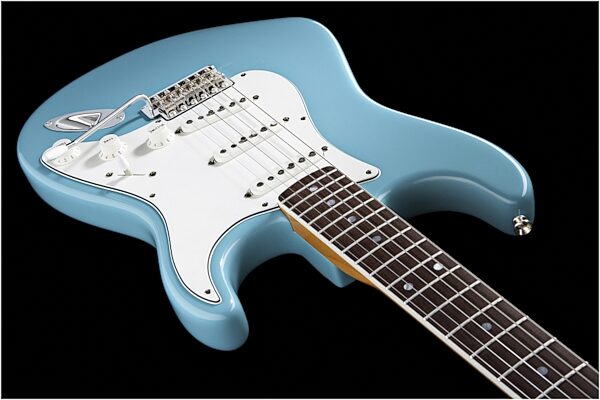 open zoom image for Fender Eric Johnson Stratocaster Electric Guitar (Rosewood with Case), Body Closeup