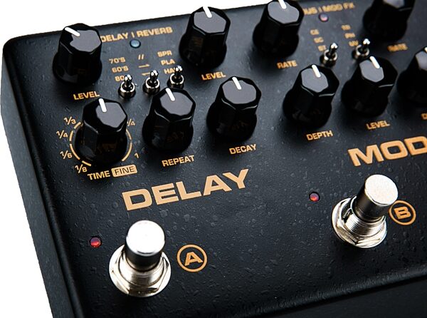 open zoom image for NUX Cerberus Guitar Multi Effects Pedal, Angled Front