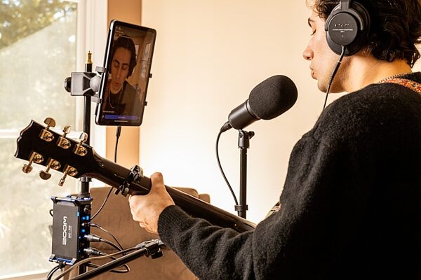 open zoom image for Zoom UAC-232 32-Bit USB Audio Interface, New, Action Position Back