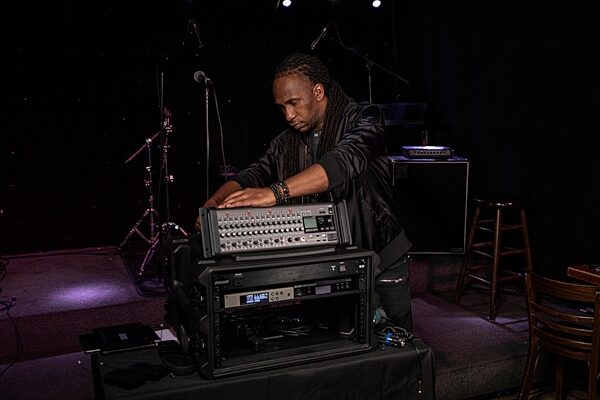 open zoom image for Zoom LiveTrak L-20R Portable Digital Mixer and Recorder, New, Action Position Front