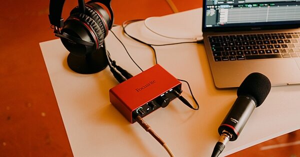 open zoom image for Focusrite Scarlett Solo Studio Gen 4 Audio Interface Recording Package, New, In Use