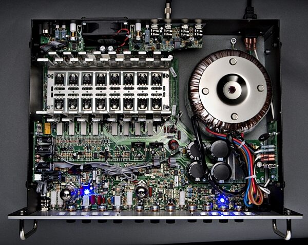 open zoom image for Fender TB-1200 Bass Amplifier Head (1200 Watts), Innards