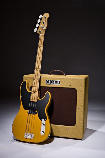open zoom image for Fender Bassman TV Twelve Tweed Bass Combo Amplifier (150 Watts, 1x12 in.), Glamour View 1