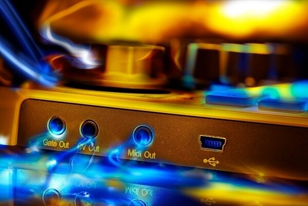open zoom image for Arturia BeatStep USB MIDI Controller and Sequencer, New, Glamour View 5