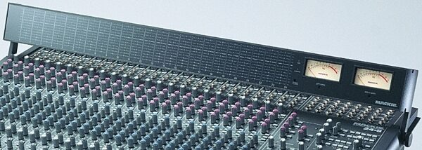 open zoom image for Mackie MB32 Meter Bridge, Main
