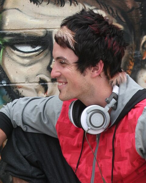 open zoom image for Aerial7 Tank DJ Headphones, Shade Glamour View 2