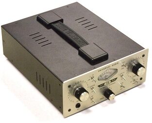open zoom image for Universal Audio 710 Twin-Finity Microphone Preamplifier, New, Top