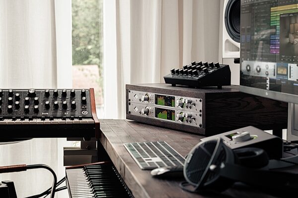 open zoom image for Universal Audio Apollo x8p Gen 2 Thunderbolt Audio Interface, Studio+ Edition, New, Action Position Back