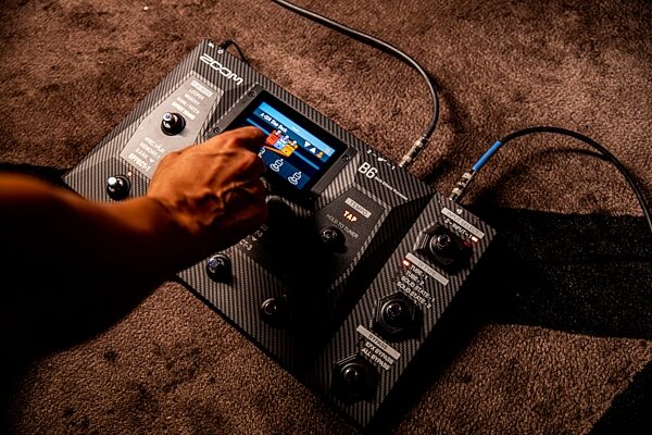 open zoom image for Zoom B6 Bass Multi-Effects Processor, New, Action Position Back