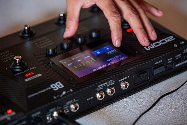open zoom image for Zoom B6 Bass Multi-Effects Processor, New, Action Position Back