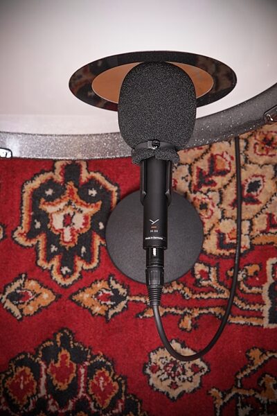 open zoom image for Beyerdynamic M 88 Hypercardioid Dynamic Vocal Microphone, V2, Open Box (Like New), In Use