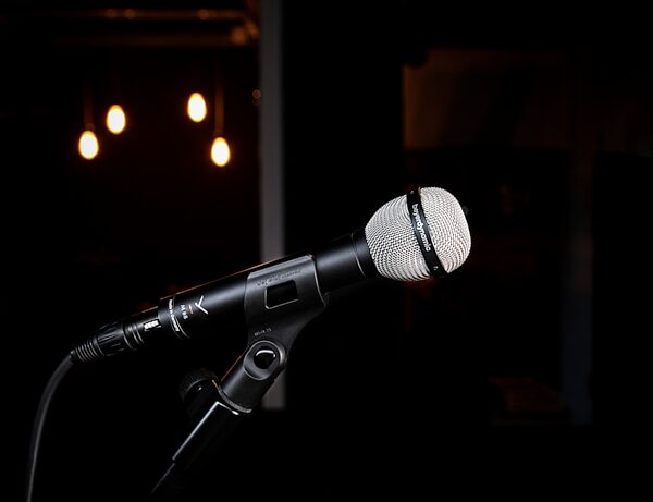 open zoom image for Beyerdynamic M 88 Hypercardioid Dynamic Vocal Microphone, V2, Open Box (Like New), In Use