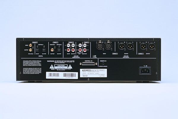 open zoom image for TASCAM CDRW402 Dual CD Recorder/Player, Rear