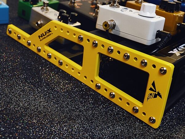 open zoom image for NUX Bumblebee Large Pedalboard, With Bag, Action Position Back