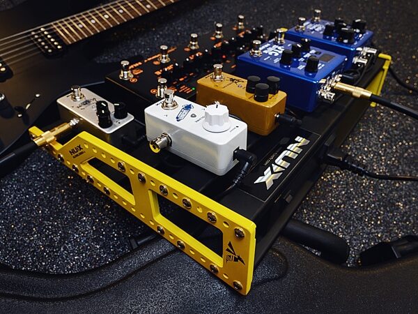open zoom image for NUX Bumblebee Large Pedalboard, With Bag, Action Position Side