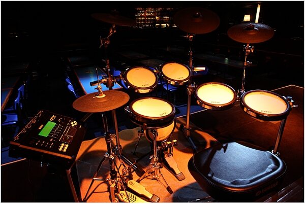 open zoom image for Yamaha DTX950K Electronic Drum Kit, Glamour View 1