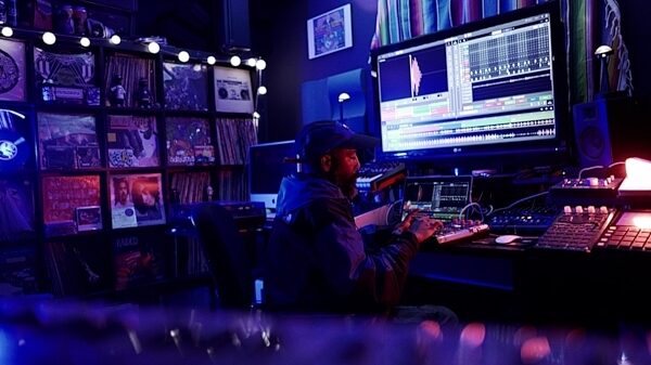open zoom image for Serato Studio Production Software, Digital Download, view