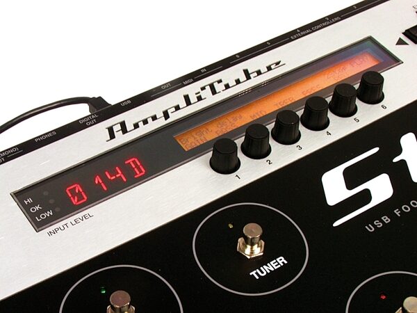 open zoom image for IK Multimedia Stomp IO USB Foot Controller and Audio Interface, Display 2