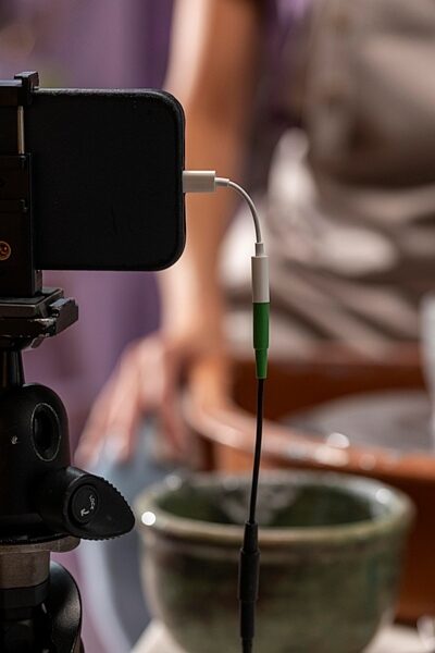 open zoom image for Mackie EM-95ML Lavalier Microphone with In-Line Amplifier for Smartphone and DSLR, New, In Use