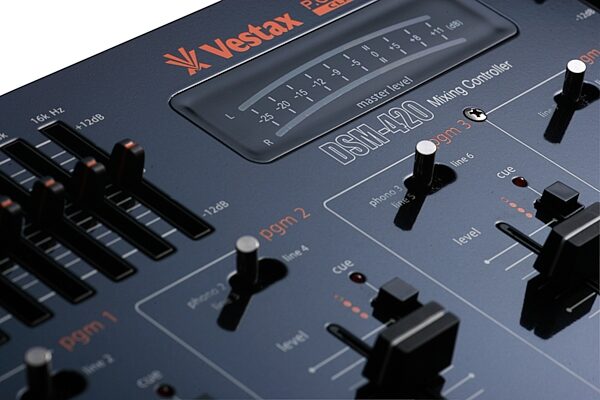 open zoom image for Vestax DSM420 4-Channel Rackmount DJ Mixer with FX, Mixer Closeup 2
