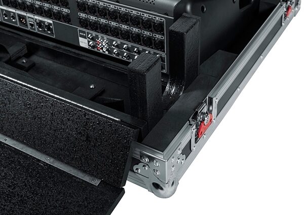 open zoom image for Gator G-TOUR-X32 Behringer X32 Mixer ATA Flight Case, ve