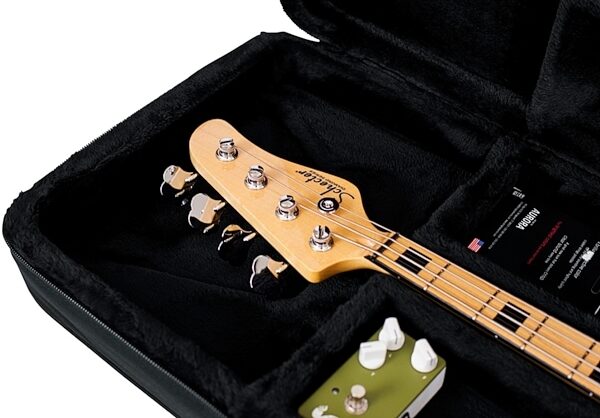 open zoom image for Gator GLBASS Lightweight Electric Bass Case, New, View 10