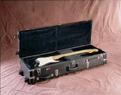 open zoom image for Gator Double Hardshell Case for 2 Strat-Style Guitars, Main
