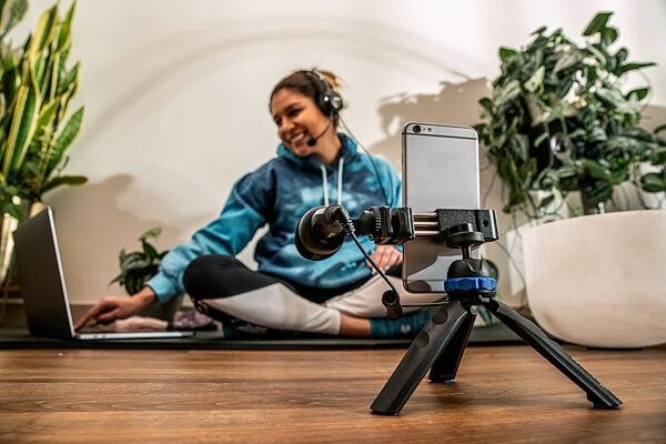 open zoom image for Saramonic Home Base Personal AV Telecommuter Kit, New, In Use
