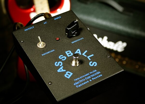 open zoom image for Electro-Harmonix Bassballs Pedal, Application Shot Front