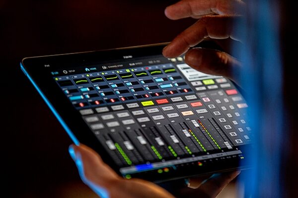 open zoom image for Zoom LiveTrak L-20 Digital Mixer and Multi-Track Recorder, 20-Channel, New, Action Position Back