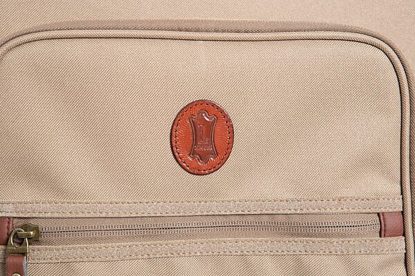 open zoom image for Levy's 200-Series Deluxe Dreadnought Acoustic Guitar Gig Bag, Tan, Detail Side