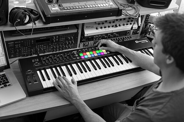 open zoom image for Novation Launchkey 61 MK2 USB MIDI Keyboard Controller, 61-Key, ve