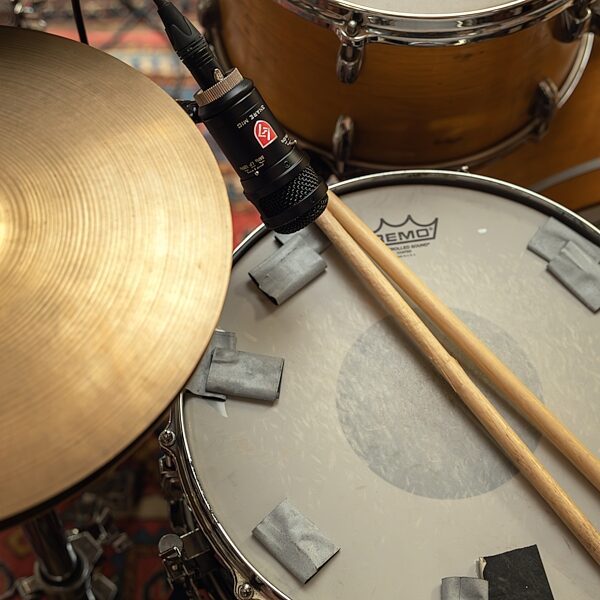 open zoom image for Lauten Audio Snare Mic Large-Diaphragm Condenser Microphone, New, Action Position Back