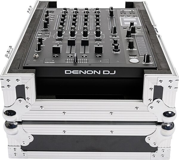 open zoom image for Magma Multi-Format Flight Case for DJ Players/Mixers, New, Action Position Back