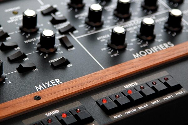 open zoom image for Creamware MinimaxASB Virtual Analog Synthesizer, Detail