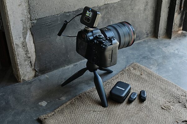 open zoom image for Shure MoveMic Two Receiver Kit with Wireless Lavalier Microphones, MV-TWO-KIT-Z7, Action Position Back