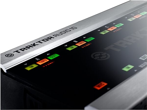 open zoom image for Native Instruments Traktor Audio 10 DJ Audio Interface, Closeup 2