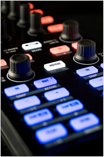 open zoom image for Native Instruments Traktor Kontrol X1 USB DJ Controller, Illuminated