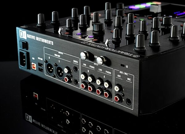 open zoom image for Native Instruments Traktor Kontrol Z2 DJ Mixer, Glamour View Back