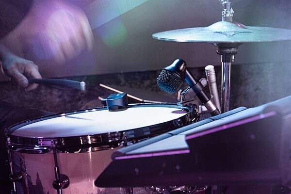 open zoom image for Shure NXN6 Nexadyne Dynamic Tom/Snare Microphone, Single Microphone, Black, Action Position Back