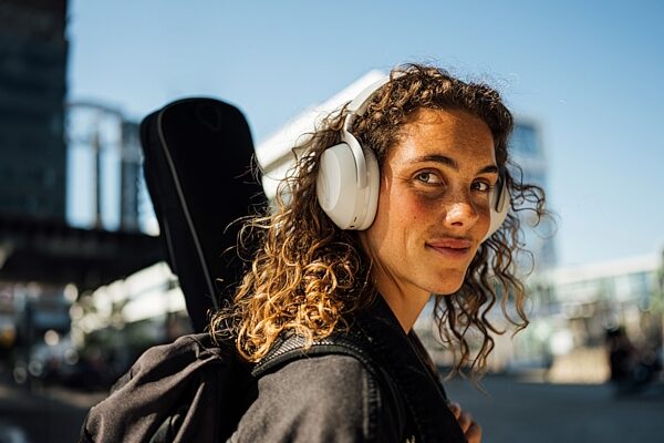 open zoom image for Beyerdynamic Aventho 300 Wireless Active Noise-Cancelling Headphones, Black, Open Box (Very Good), In Use
