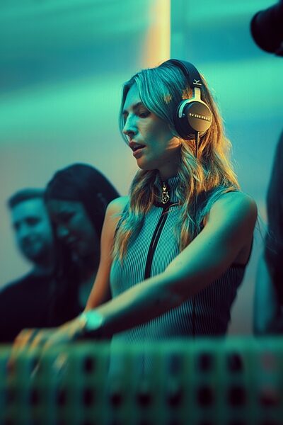 open zoom image for Beyerdynamic DJ 300 PRO X CLUB DJ Headphones, Black and SIlver, In Use