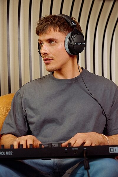 open zoom image for Beyerdynamic DT 770 PRO X Closed-Back Studio Headphones, New, In Use