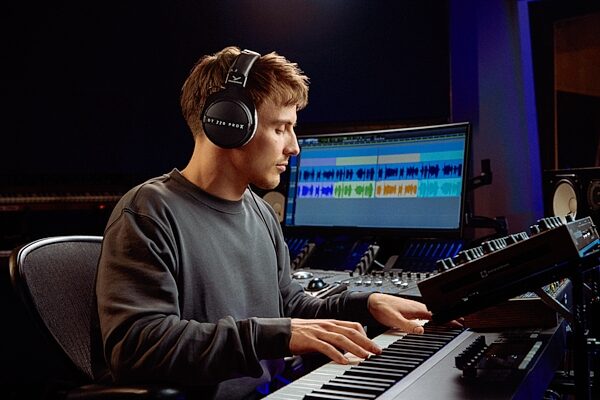 open zoom image for Beyerdynamic DT 770 PRO X Closed-Back Studio Headphones, New, In Use