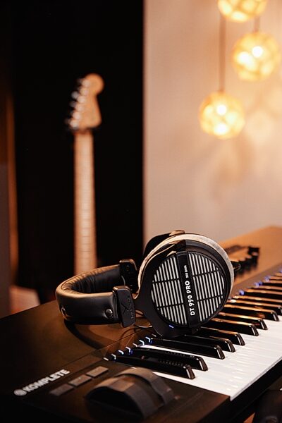open zoom image for Beyerdynamic DT 990 PRO 250-Ohm Open-Back Headphones, Original Black with Gray Earpads, includes 3-meter coiled cable, In Use