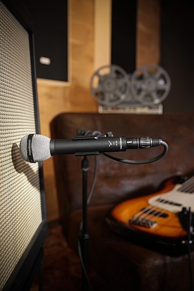 open zoom image for Beyerdynamic M 88 Hypercardioid Dynamic Vocal Microphone, V2, Open Box (Like New), In Use