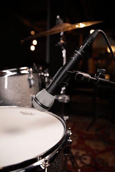 open zoom image for Beyerdynamic M 88 Hypercardioid Dynamic Vocal Microphone, V2, Open Box (Like New), In Use