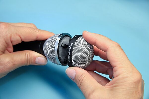 open zoom image for Beyerdynamic M 88 Hypercardioid Dynamic Vocal Microphone, V2, Open Box (Like New), In Use